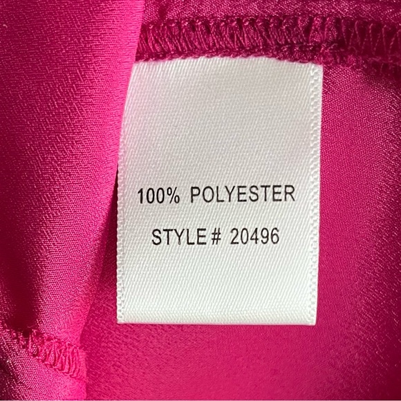 •TravelSmith• Raspberry Pink Semi-Sheer Blouse - Size Large - Picture 6 of 8